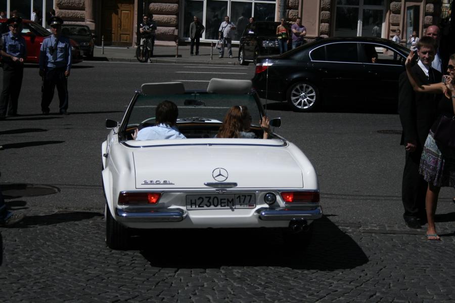  Mercedes-Benz 280 SL Pagoda Roof 1963 года  (фото 2 из 17)